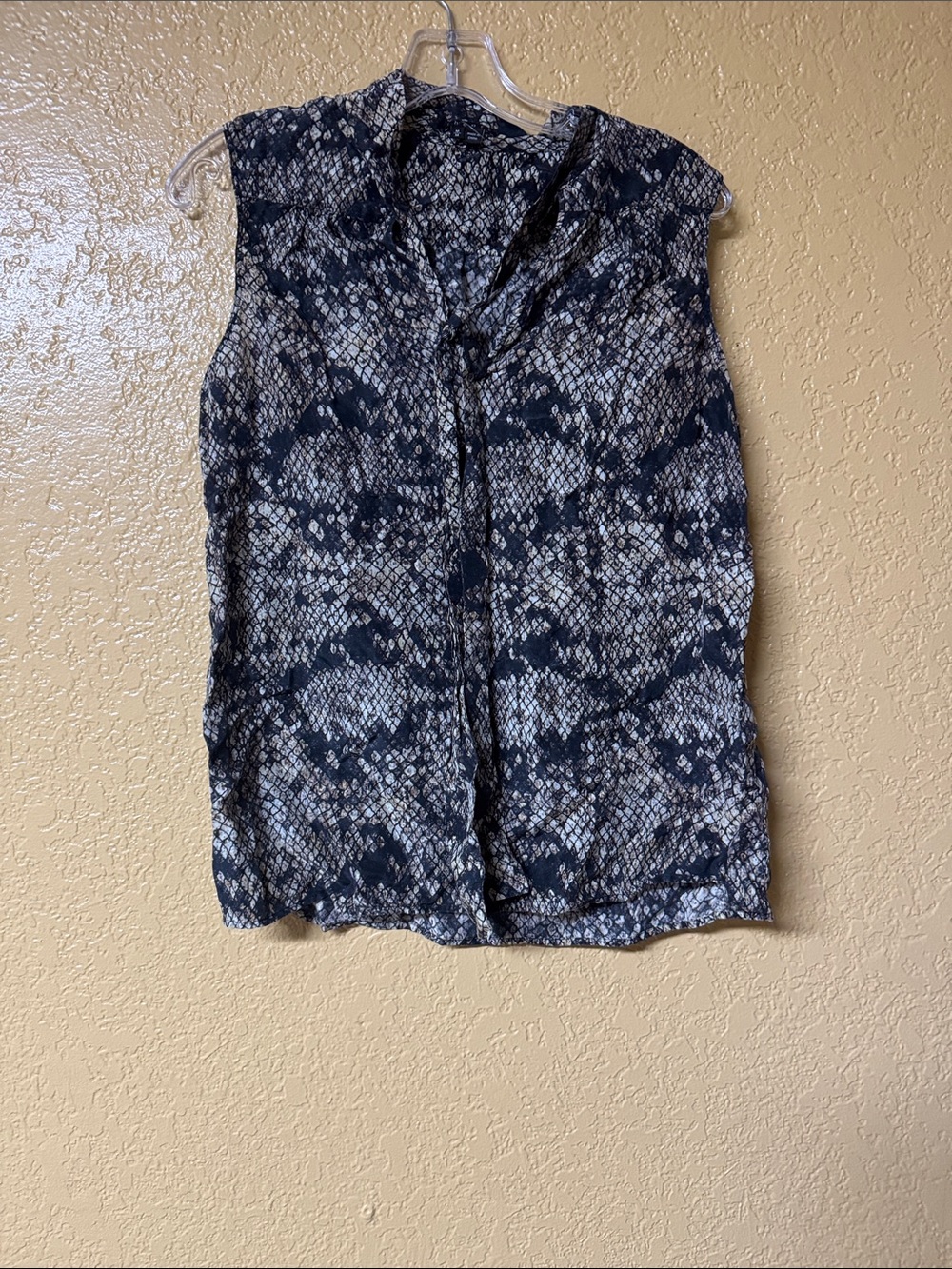 Theory Sleeveless Snake-Print Blouse in Black and Cream